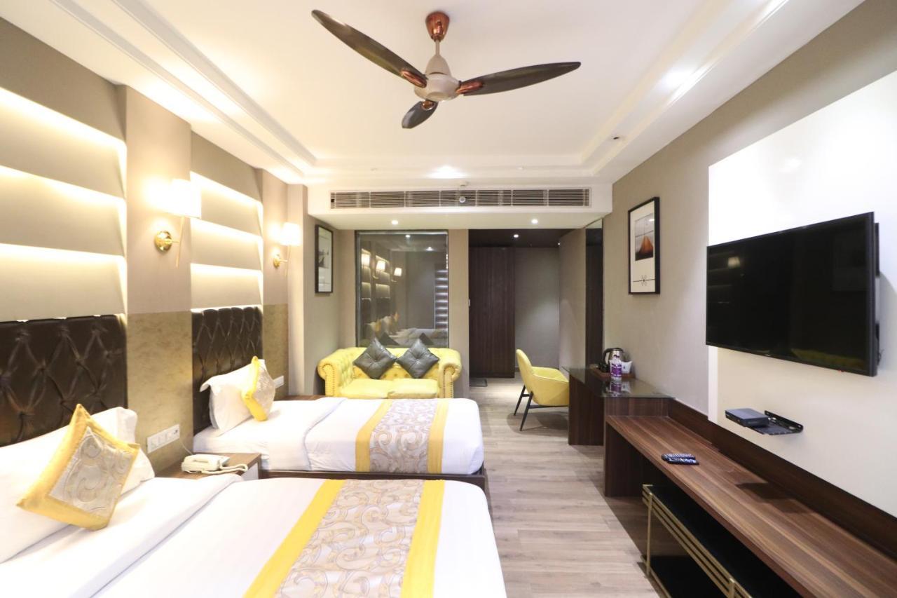 Oak Plaza New Delhi- Homely Atmosphere ภายนอก รูปภาพ